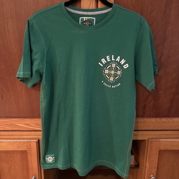 Retro Irish Unisex T-Shirt Green Ireland Patch Celtic Nation Track & Field - Picture 1 of 7